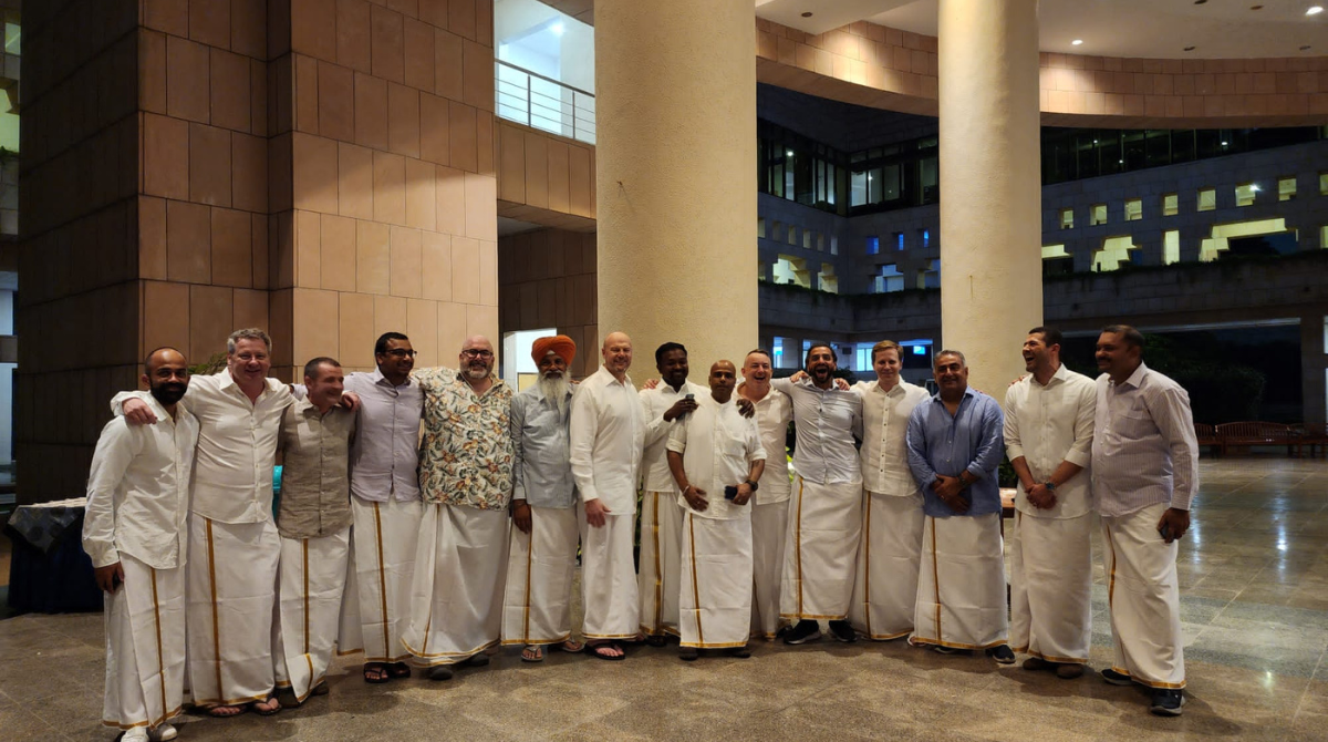 Dale Heinken and his Senior Executive MBA cohort travelling together